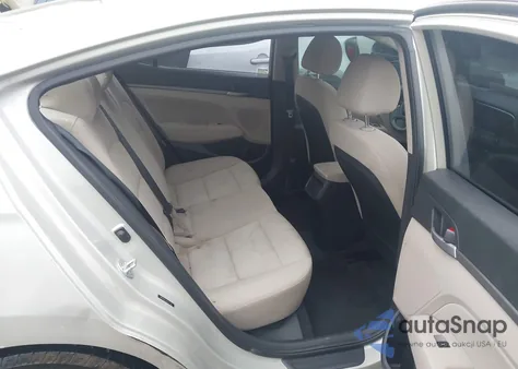 2018 Hyundai Elantra Sel z USA, uszkodzony, nr VIN 5NPD84LF6JH342736